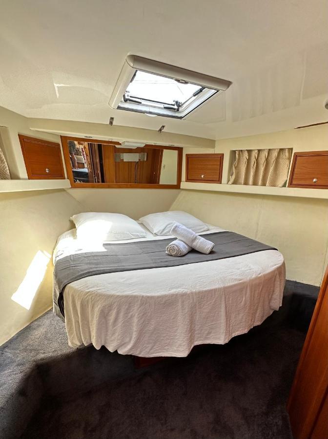 Bateau Vedette 14 Metres Bateau-hôtel *