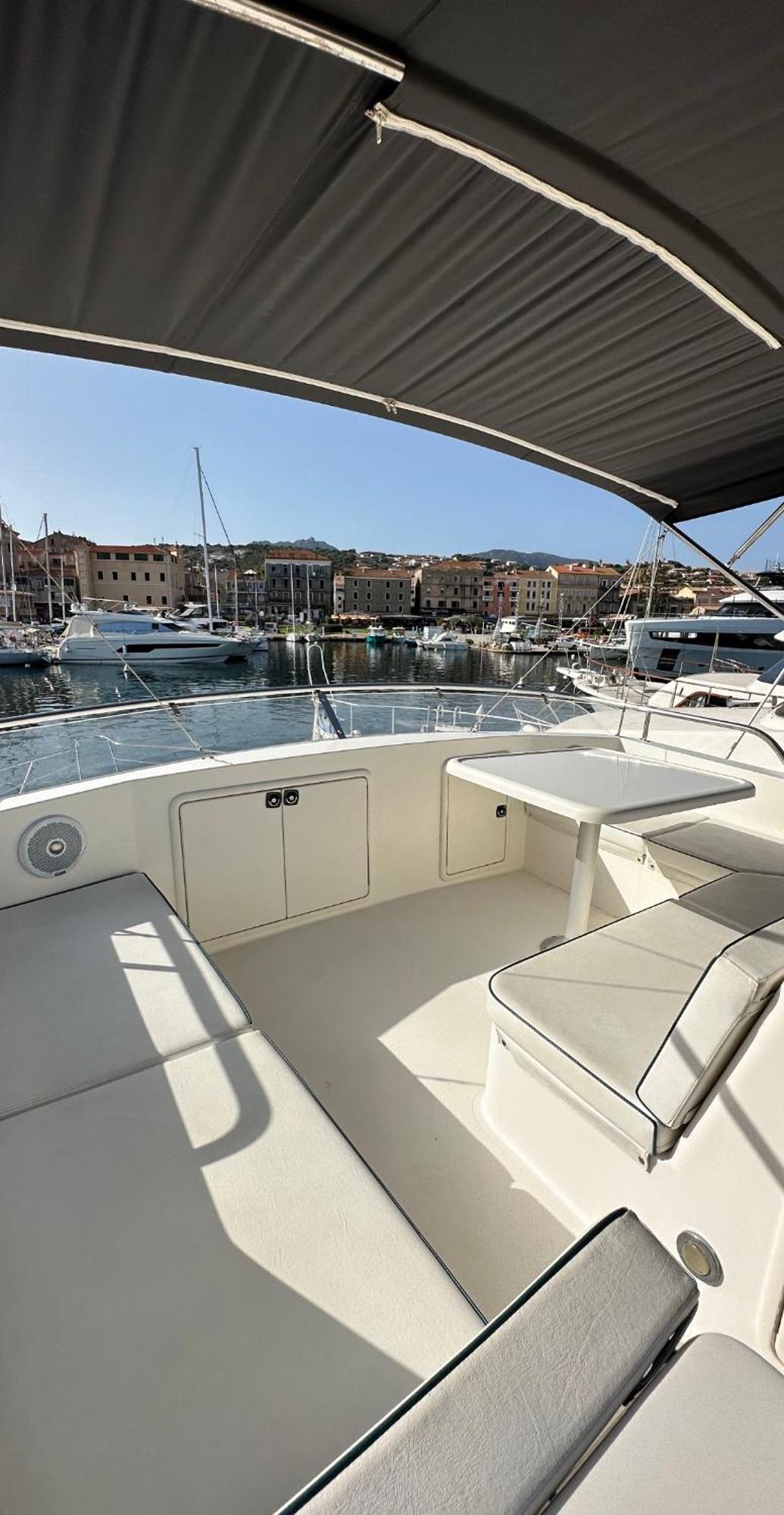 Bateau-hôtel Bateau Vedette 14 Metres